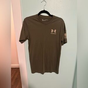Under Armour Freedom Army Green Short Sleeve Tee Size S